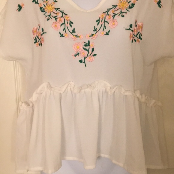 NWOT Floral white peplum top - Picture 6 of 8